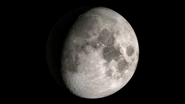 中秋赏月（图片来源于giphy）